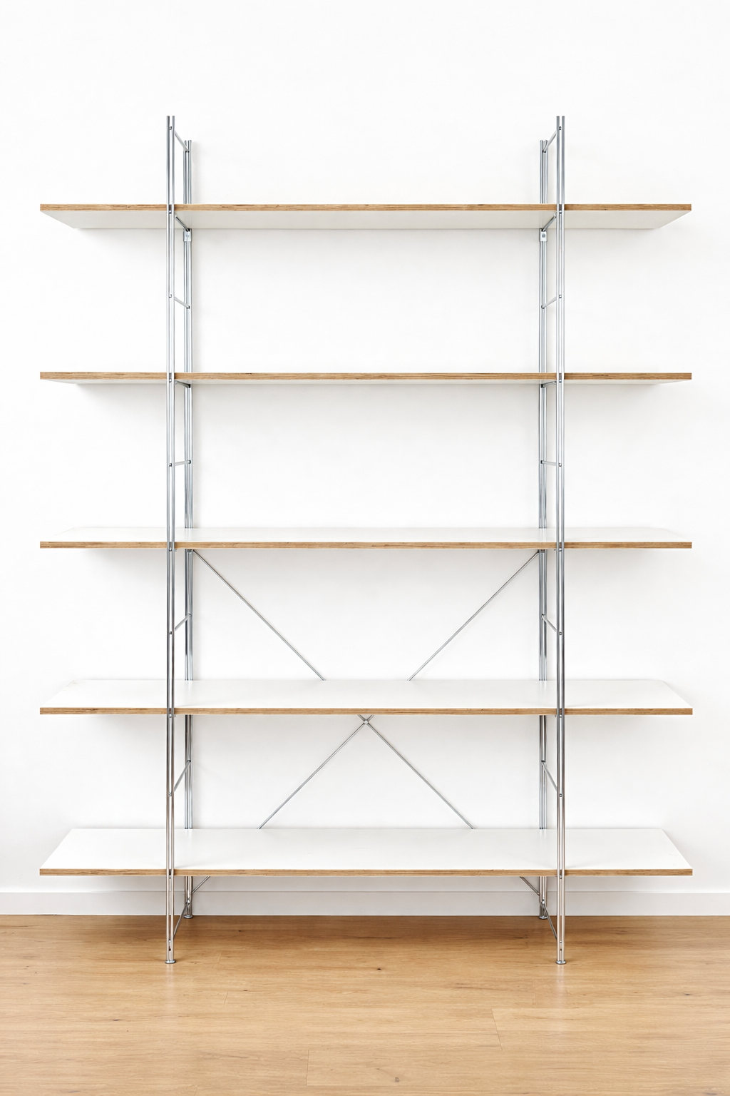 Luub One Design-Regal aus Holz und Stahl
Modernes Bücherregal für Wohnzimmer
Minimalistisches Designer-Regal mit Holzböden